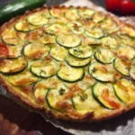 Köstliche Zucchini-Scarpaccia, eine italienische Leckerei mit frischen Zutaten