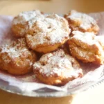 Leckere selbstgemachte Apfelkekse mit Äpfeln und Zimt