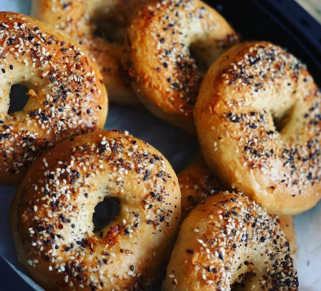Knusprige Bagels aus der Heißluftfritteuse, frisch und lecker