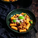 Leckeres Rigatoni Mafiosi Gericht mit kräftigen Aromen